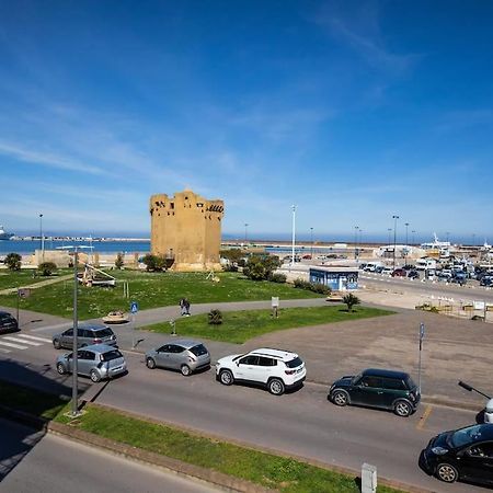 Ad Un Passo Dal Molo Porto Torres Exterior foto