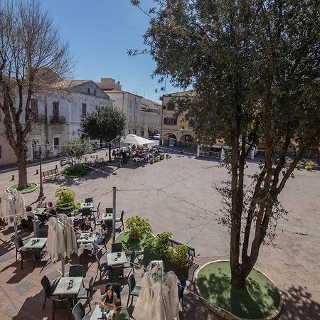 Ad Un Passo Dal Molo Porto Torres Exterior foto